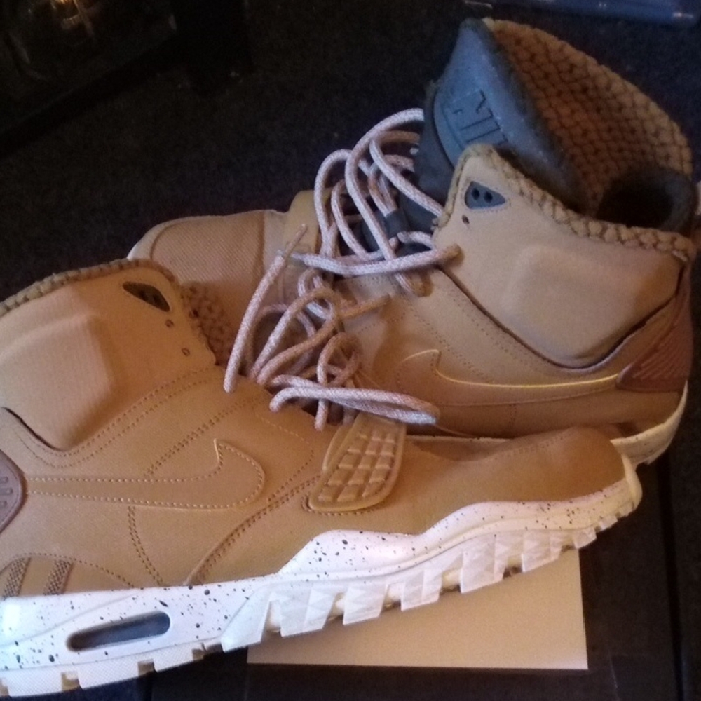 Nike Tan Trail Sneakers with Rugged Outsole